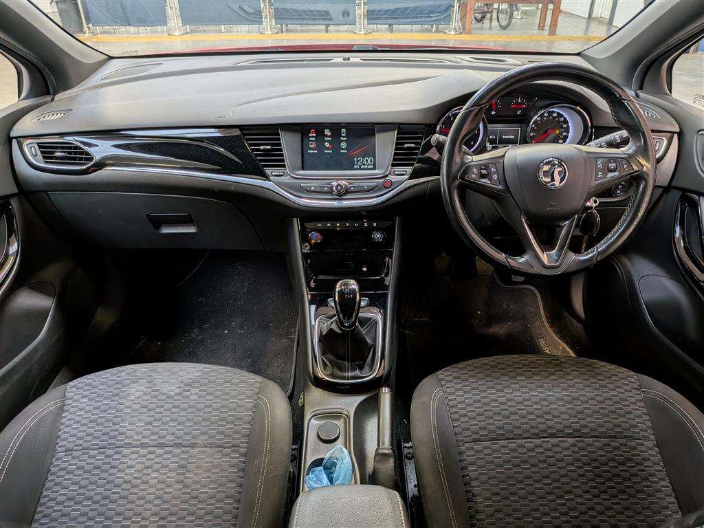<p>2016 VAUXHALL ASTRA SRI CDTI S/S</p>
