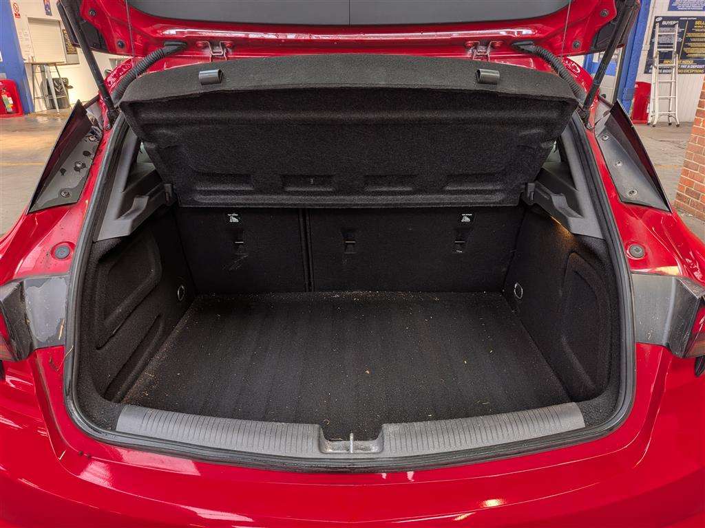 <p>2016 VAUXHALL ASTRA SRI CDTI S/S</p>