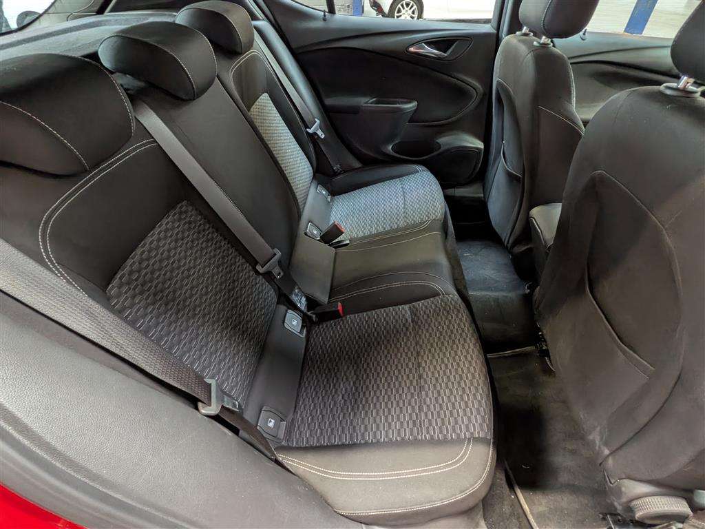 <p>2016 VAUXHALL ASTRA SRI CDTI S/S</p>