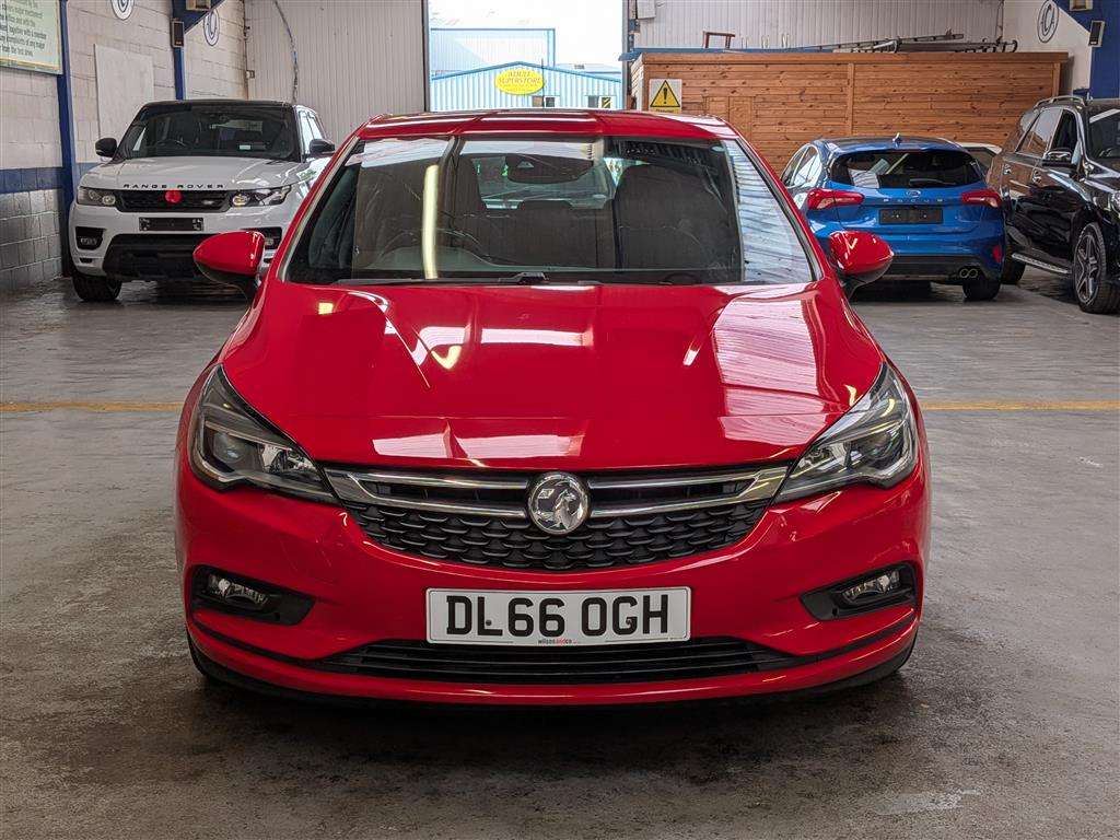 <p>2016 VAUXHALL ASTRA SRI CDTI S/S</p>