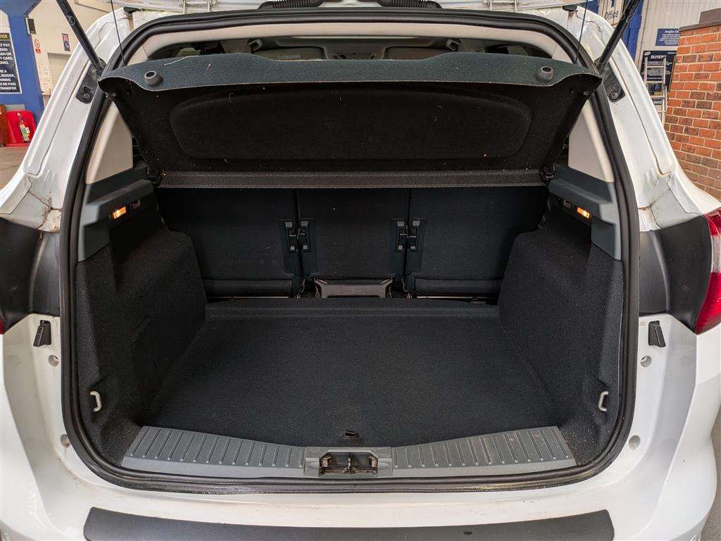 <p>2014 FORD C-MAX TITANIUM X TDCI</p>