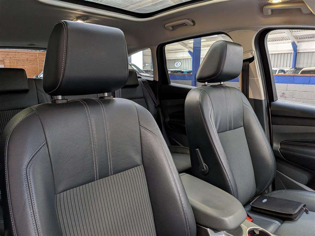 <p>2014 FORD C-MAX TITANIUM X TDCI</p>