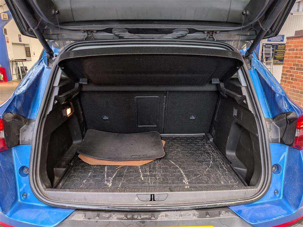 <p>2018 VAUXHALL GRANDLAND X ELITE NAV T D</p>