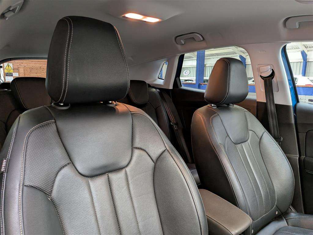 <p>2018 VAUXHALL GRANDLAND X ELITE NAV T D</p>