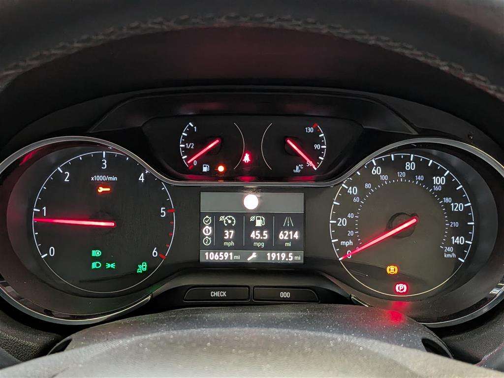 <p>2018 VAUXHALL GRANDLAND X ELITE NAV T D</p>