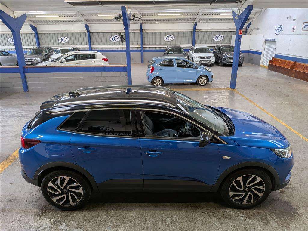 <p>2018 VAUXHALL GRANDLAND X ELITE NAV T D</p>