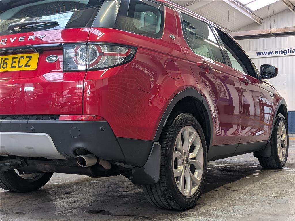 <p>2016 LAND ROVER DISCOVERY SPORT HSE TD4 A</p>