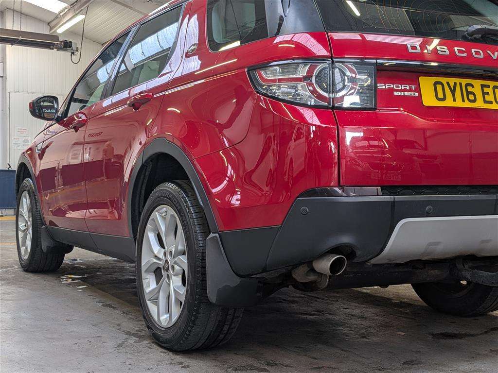 <p>2016 LAND ROVER DISCOVERY SPORT HSE TD4 A</p>