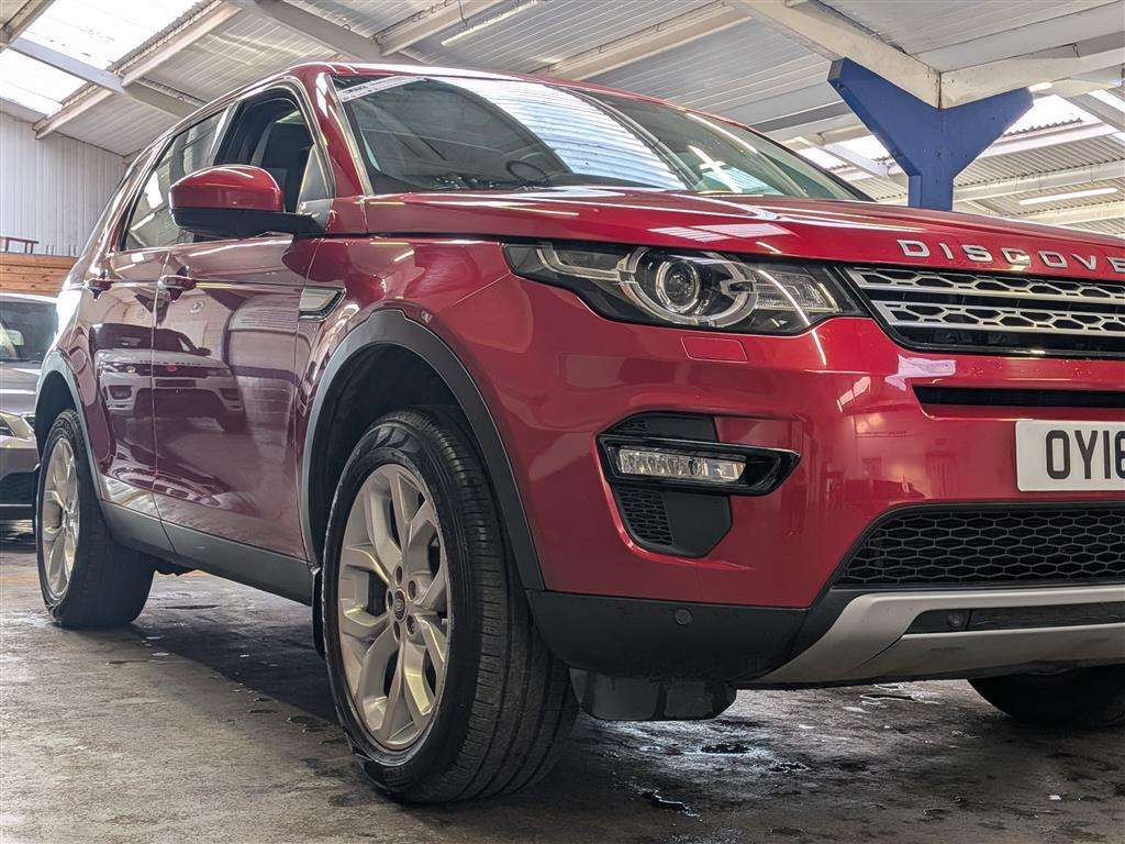 <p>2016 LAND ROVER DISCOVERY SPORT HSE TD4 A</p>
