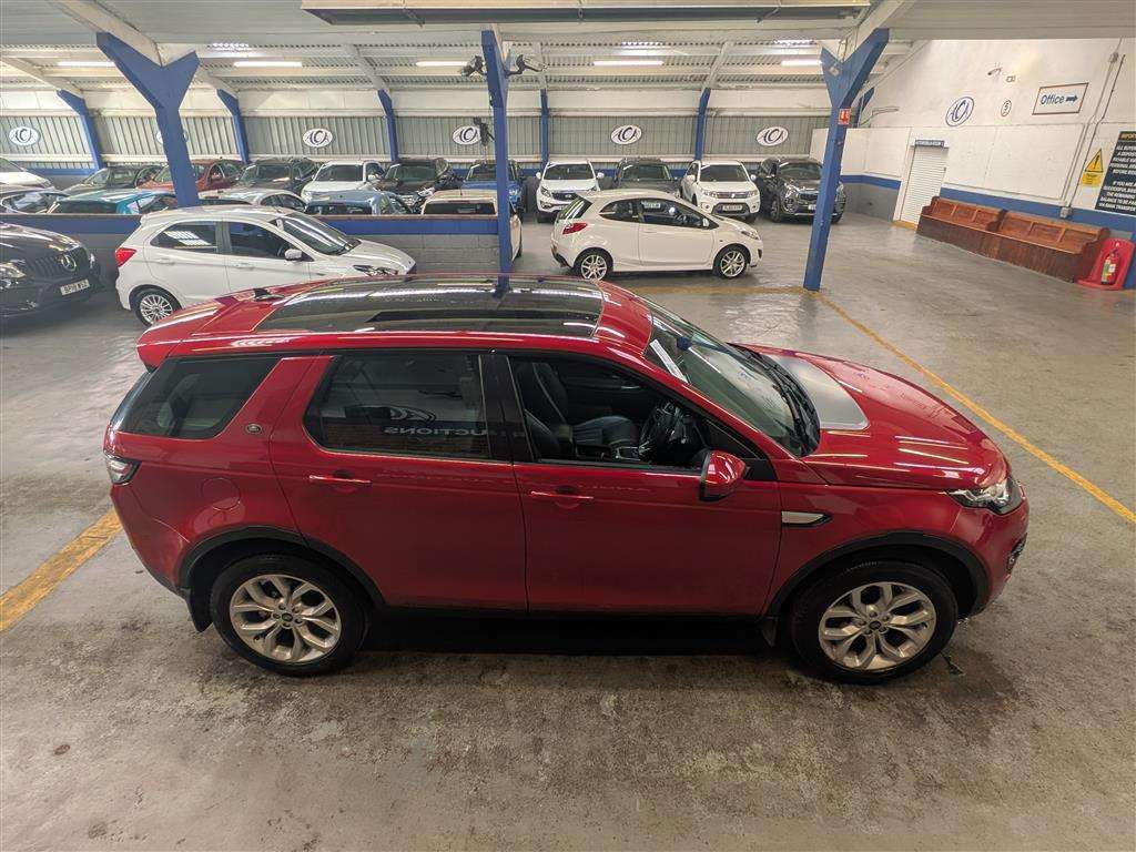 <p>2016 LAND ROVER DISCOVERY SPORT HSE TD4 A</p>