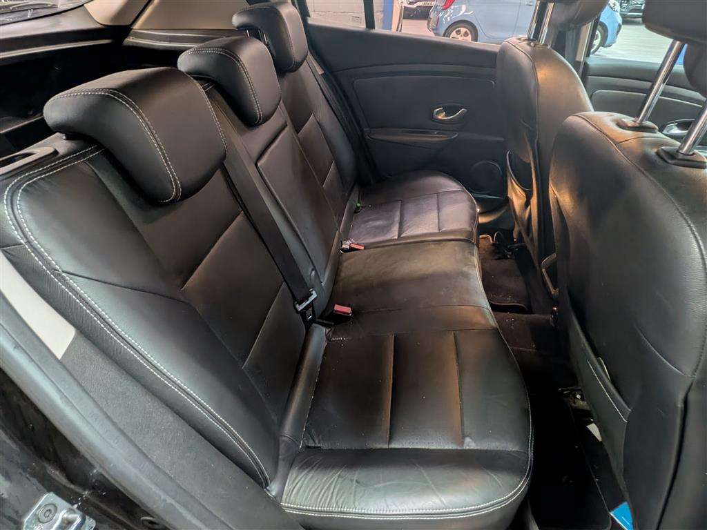 <p>2009 RENAULT MEGANE PRIVILEGE DCI 106</p>