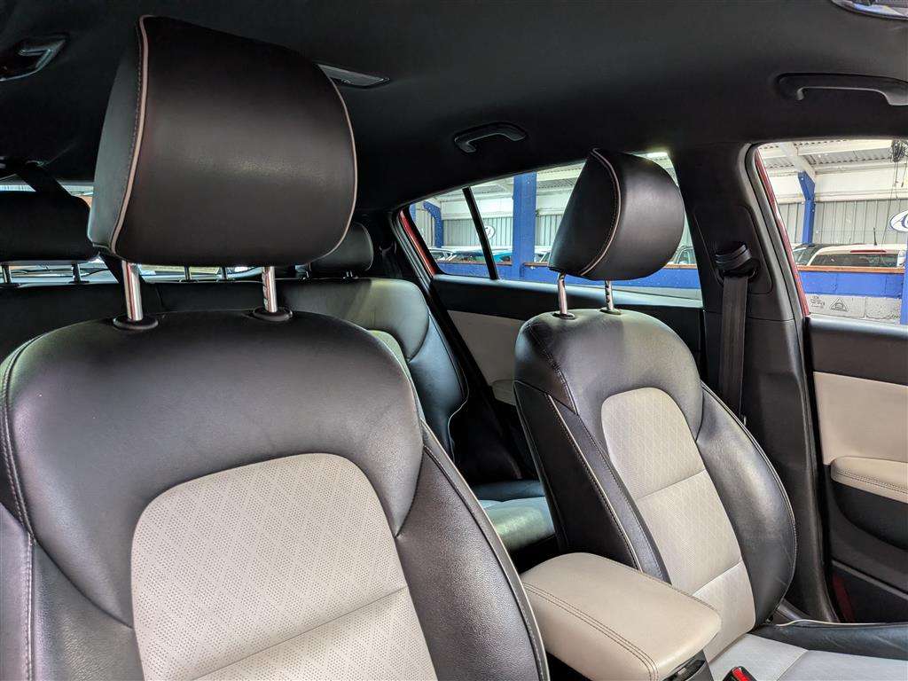 <p>2016 KIA SPORTAGE GT-LINE S-A</p>