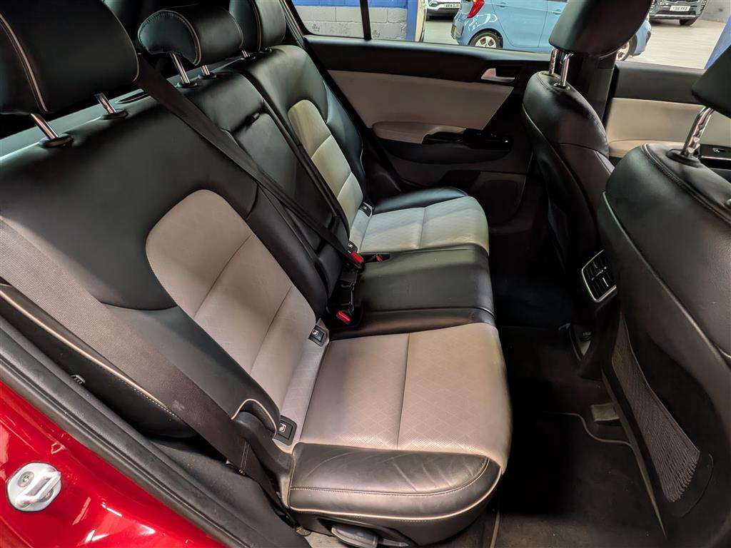 <p>2016 KIA SPORTAGE GT-LINE S-A</p>