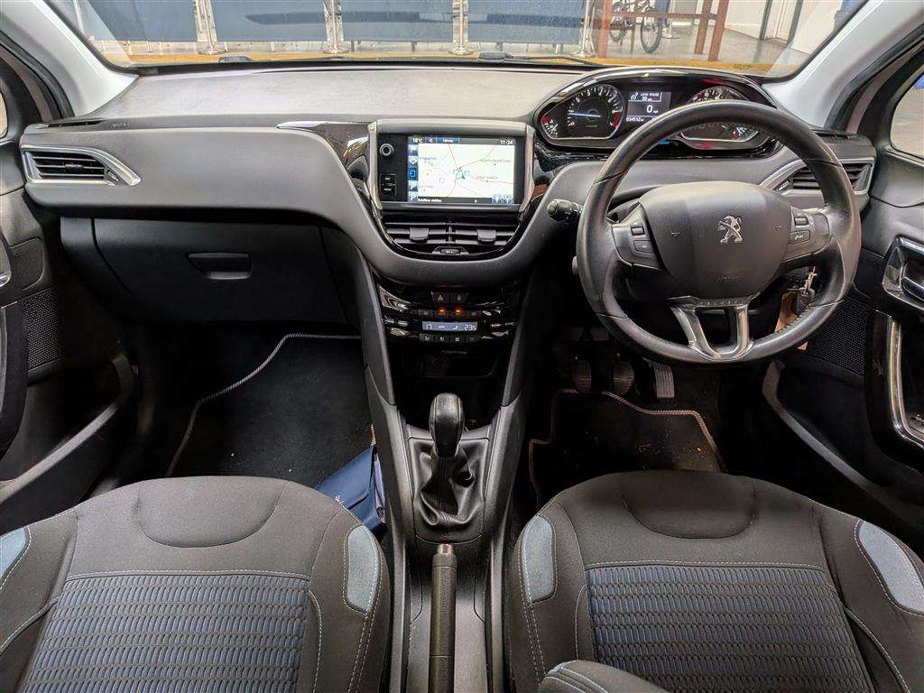 <p>2015 PEUGEOT 208 ALLURE</p>