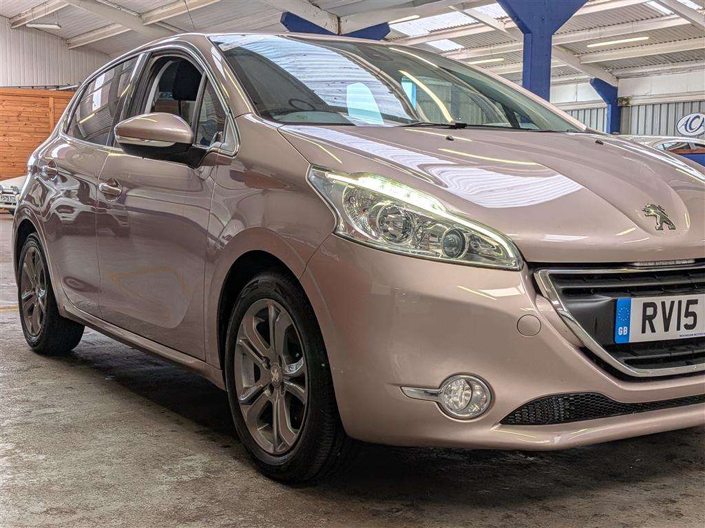 <p>2015 PEUGEOT 208 ALLURE</p>