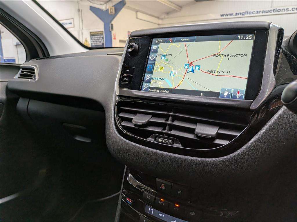 <p>2015 PEUGEOT 208 ALLURE</p>