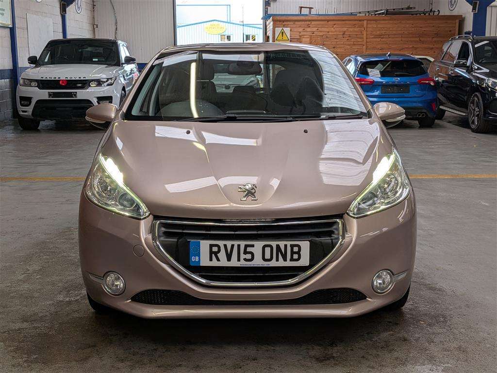 <p>2015 PEUGEOT 208 ALLURE</p>