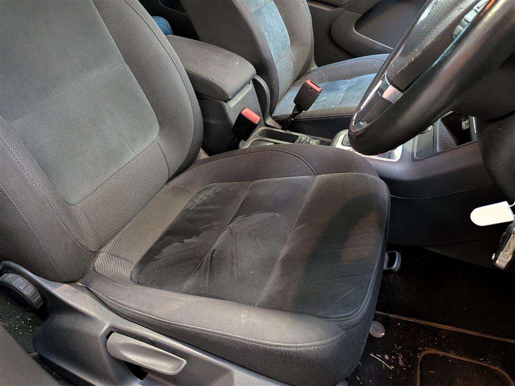 <p>2015 VOLKSWAGEN TIGUAN MATCH TDI BMT 4MOT</p>