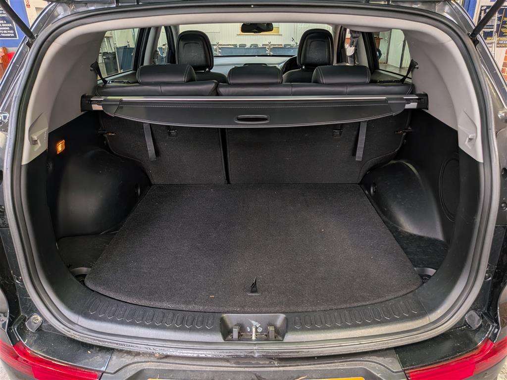 <p>2014 KIA SPORTAGE KX-3 SAT NAV CRD</p>