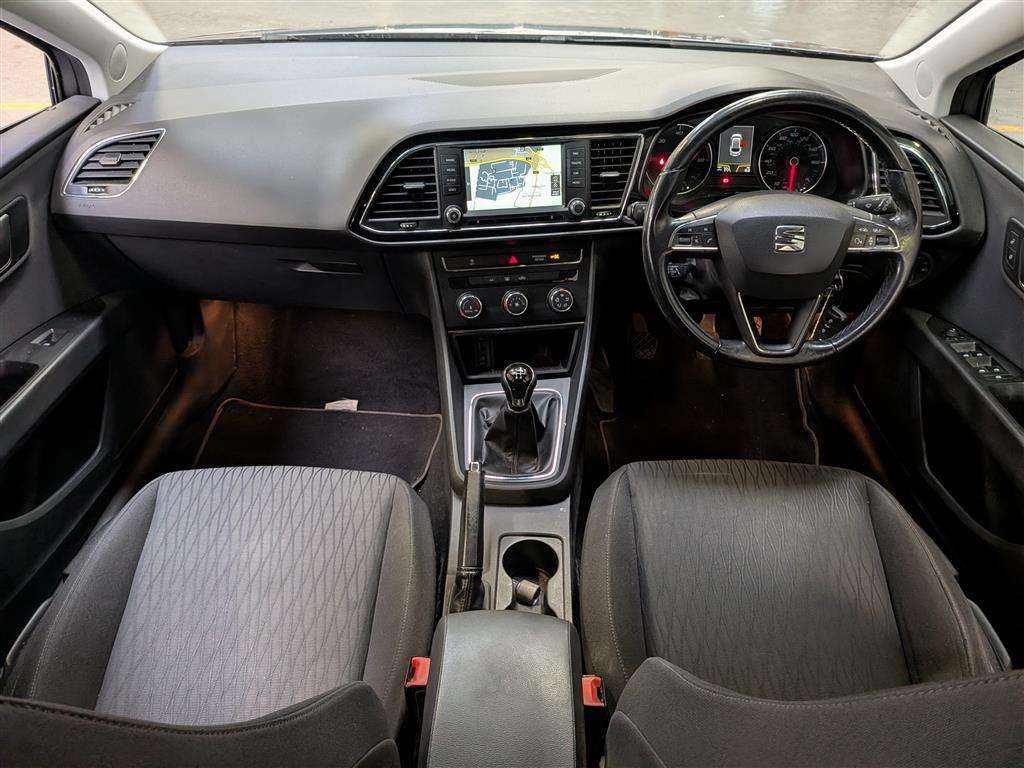 <p>2015 SEAT LEON SE TECHNOLOGY B-NESS</p>