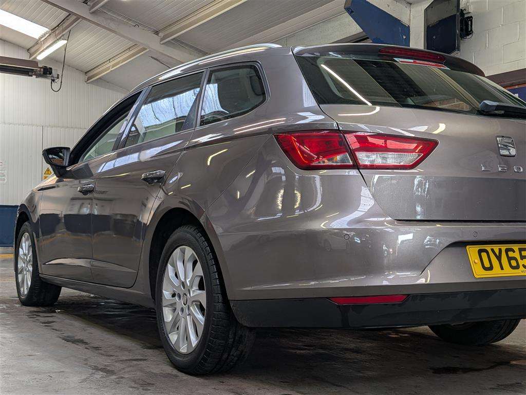 <p>2015 SEAT LEON SE TECHNOLOGY B-NESS</p>