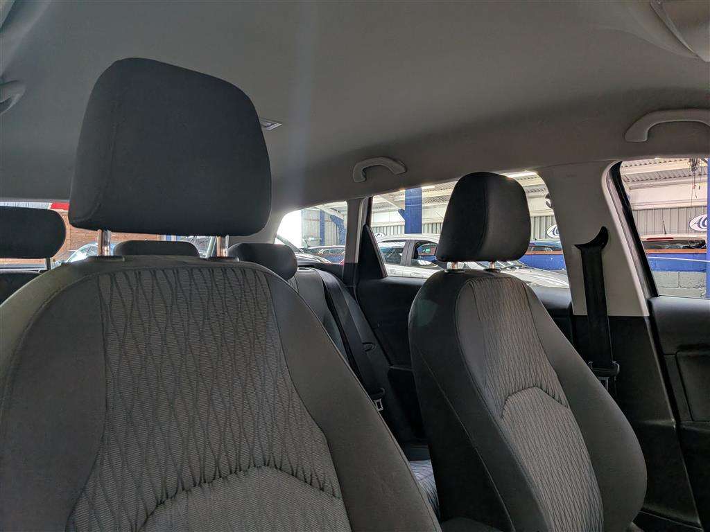 <p>2015 SEAT LEON SE TECHNOLOGY B-NESS</p>