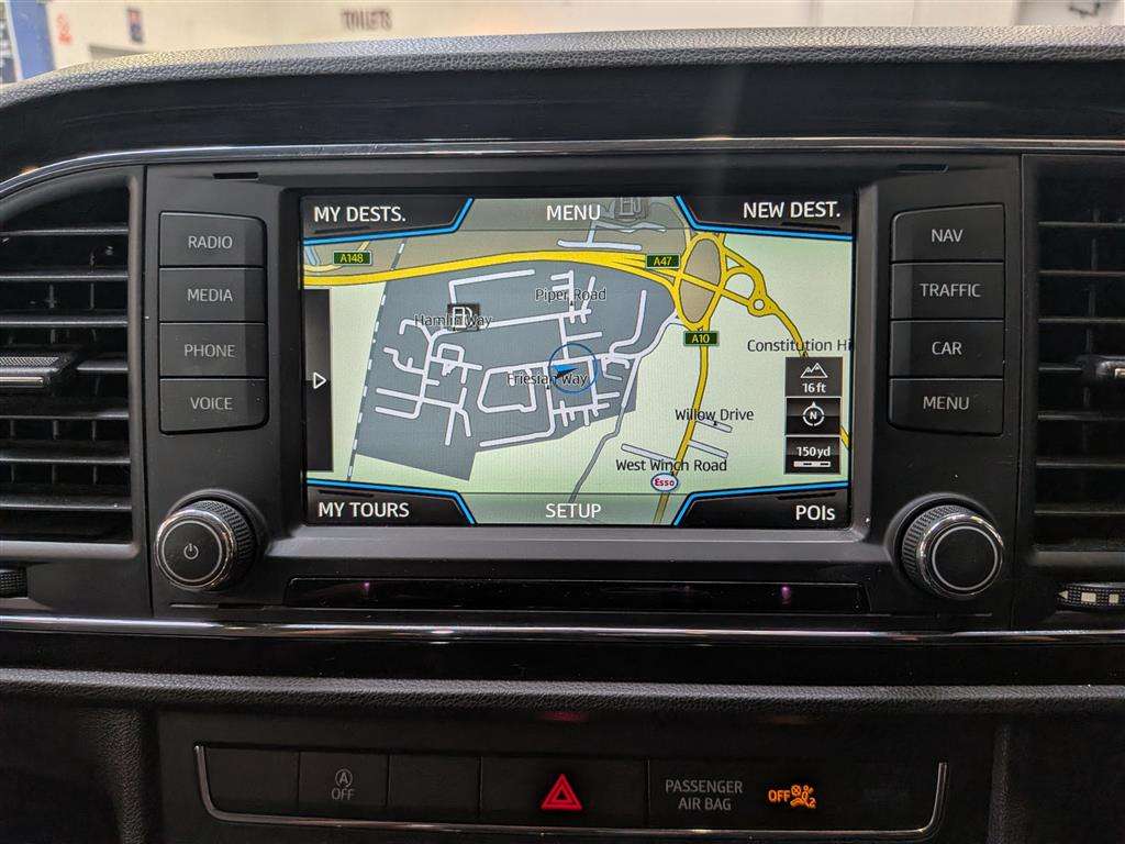 <p>2015 SEAT LEON SE TECHNOLOGY B-NESS</p>