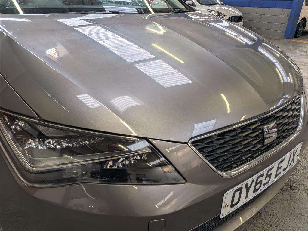 <p>2015 SEAT LEON SE TECHNOLOGY B-NESS</p>