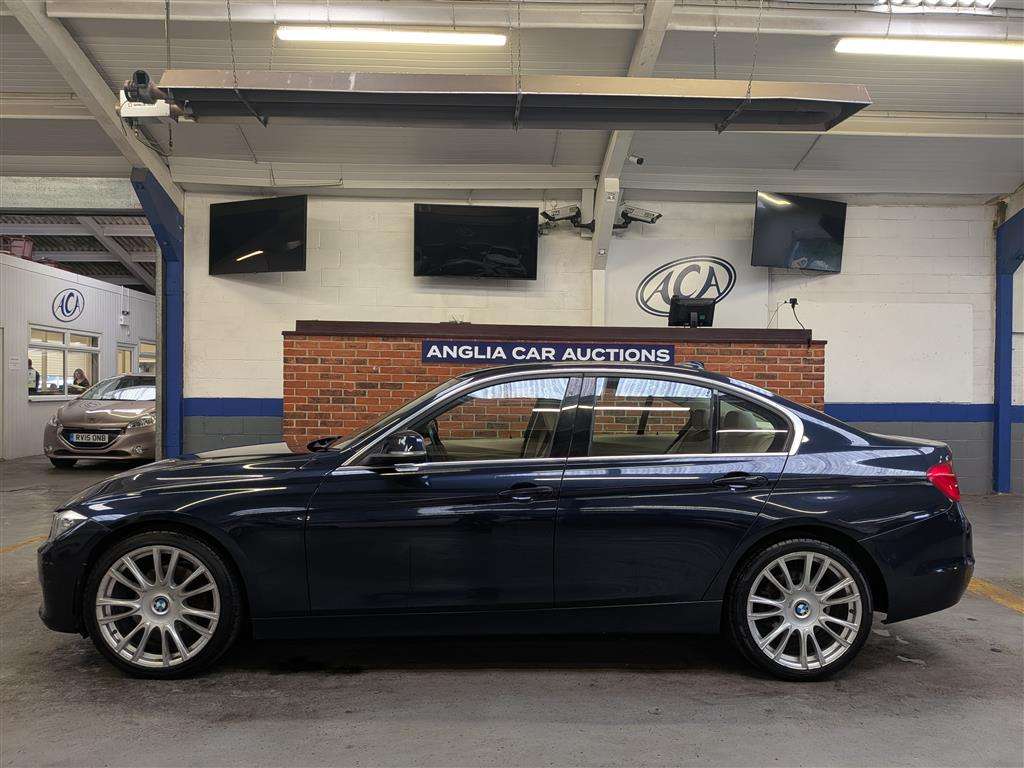 <p>2013 BMW 320D LUXURY AUTO</p>
