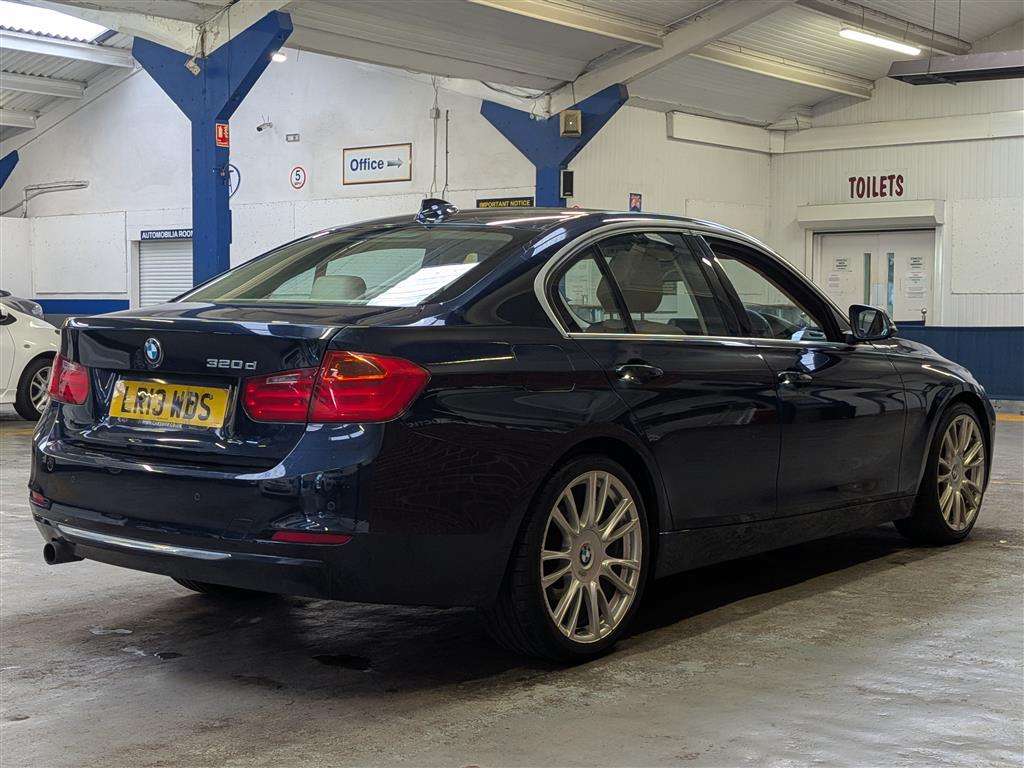<p>2013 BMW 320D LUXURY AUTO</p>