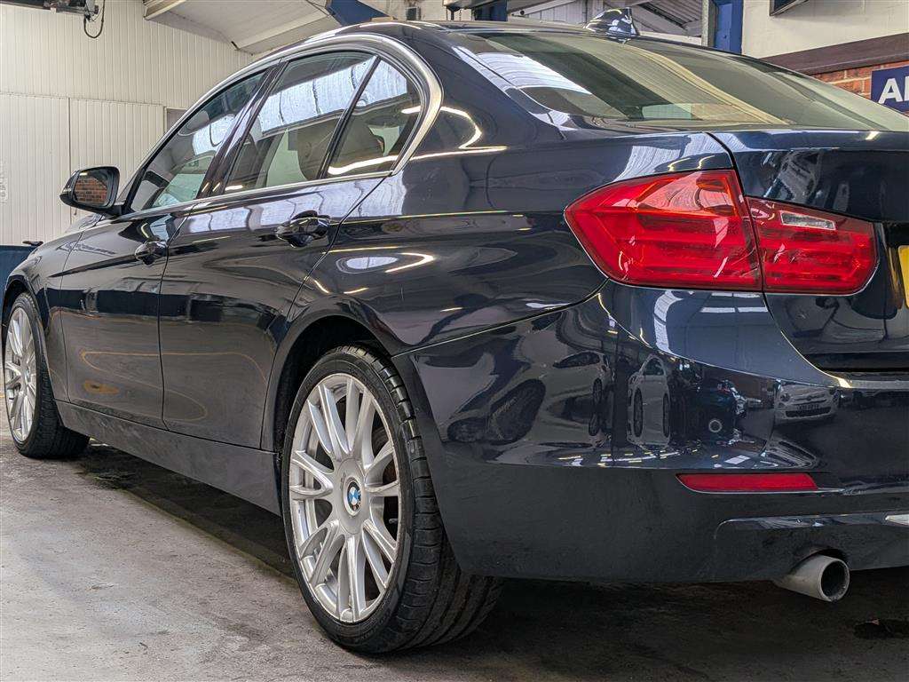 <p>2013 BMW 320D LUXURY AUTO</p>