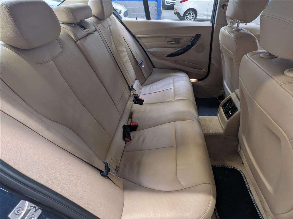 <p>2013 BMW 320D LUXURY AUTO</p>