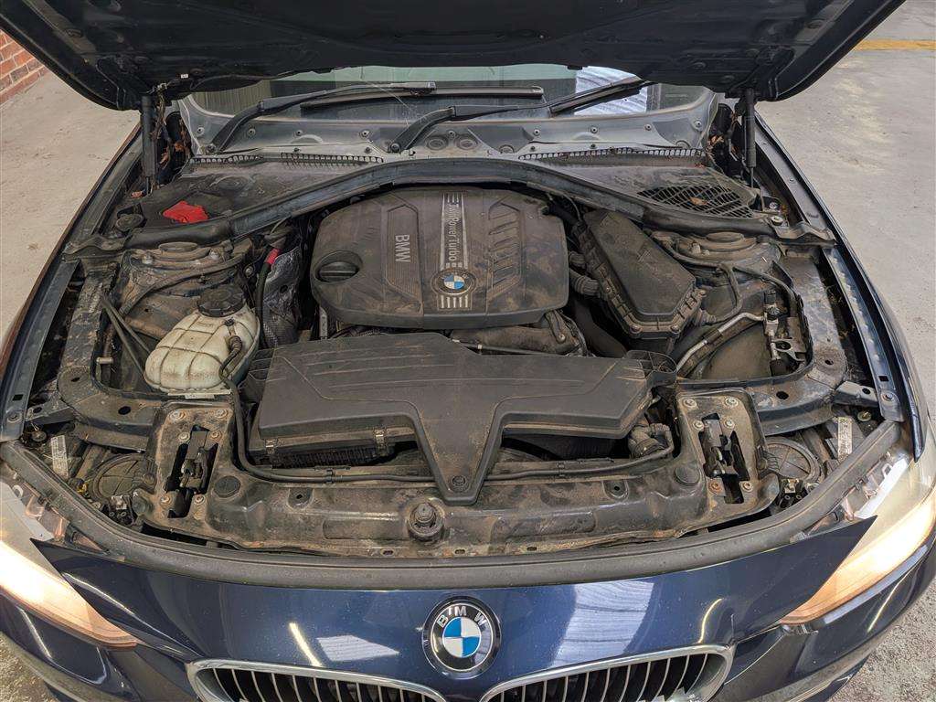 <p>2013 BMW 320D LUXURY AUTO</p>