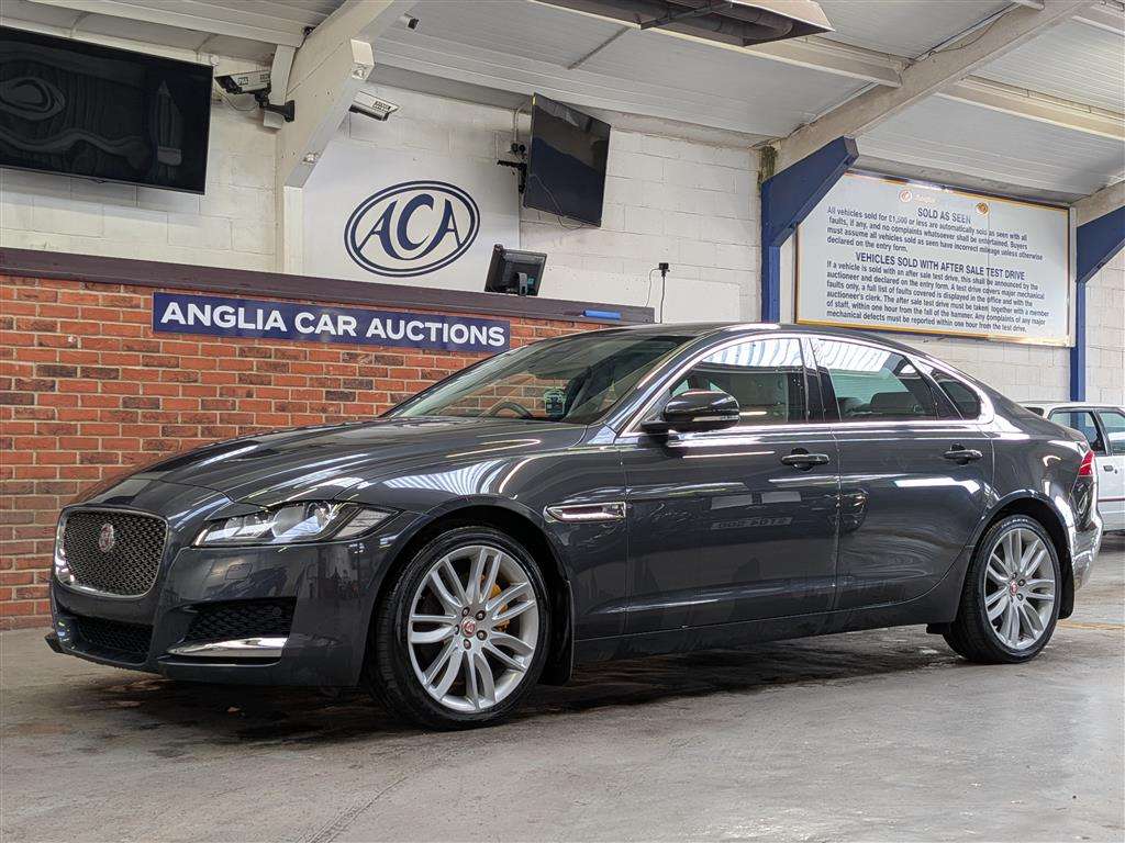 <p>2017 JAGUAR XF PORTFOLIO D AUTO</p>