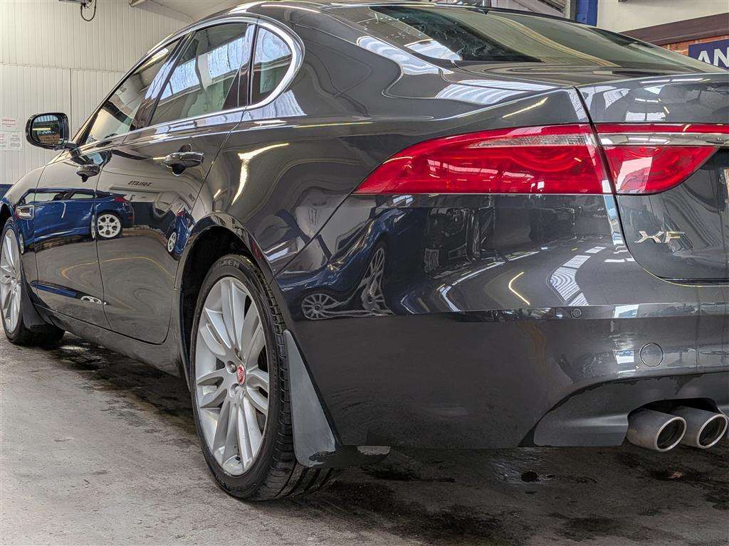 <p>2017 JAGUAR XF PORTFOLIO D AUTO</p>