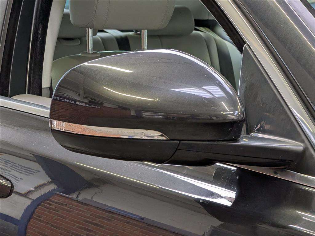 <p>2017 JAGUAR XF PORTFOLIO D AUTO</p>