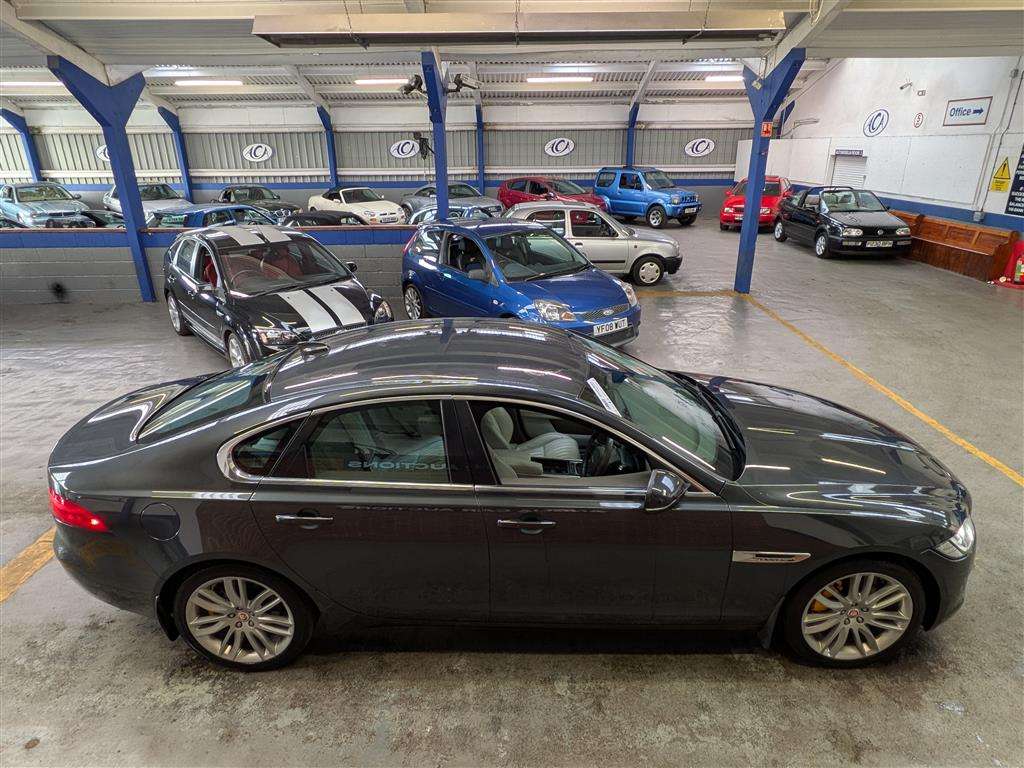 <p>2017 JAGUAR XF PORTFOLIO D AUTO</p>