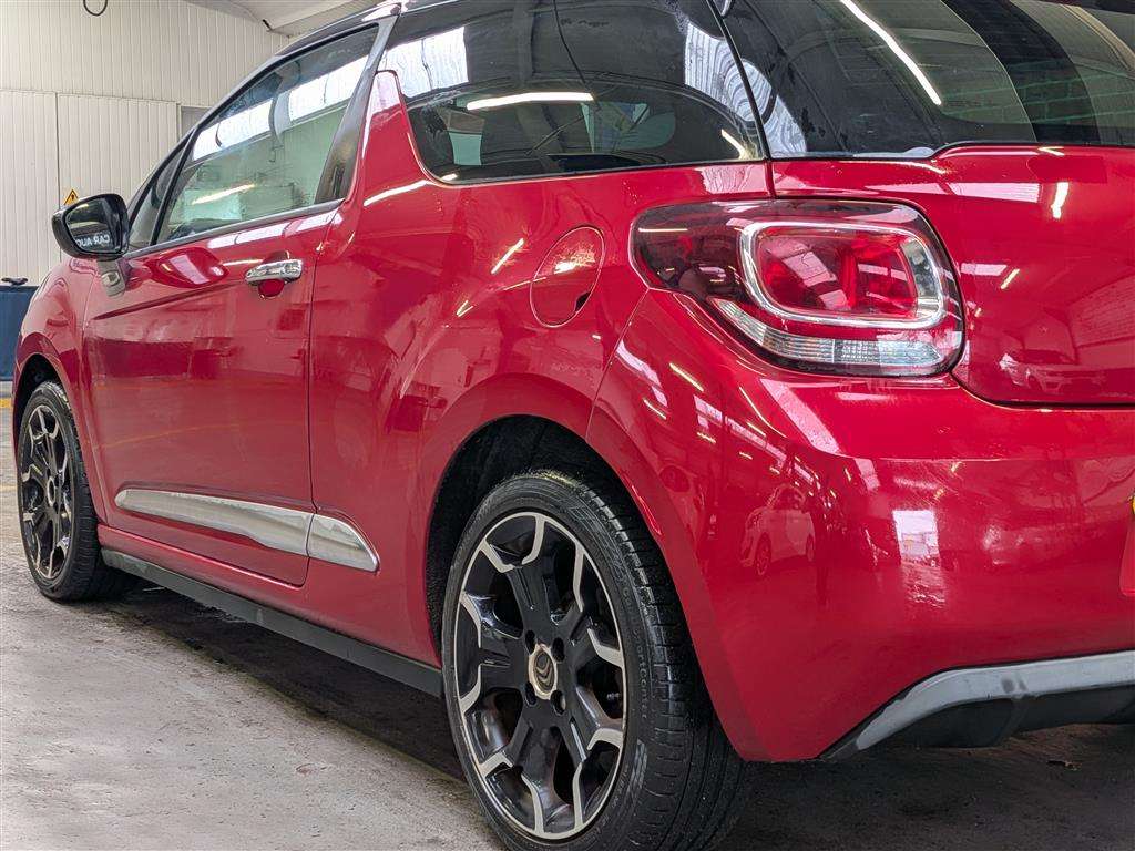<p>2014 CITROEN DS3 DSTYLE E-HDI</p>