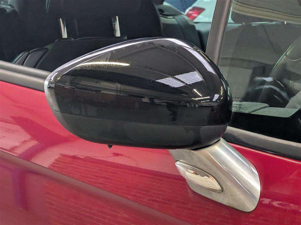 <p>2014 CITROEN DS3 DSTYLE E-HDI</p>