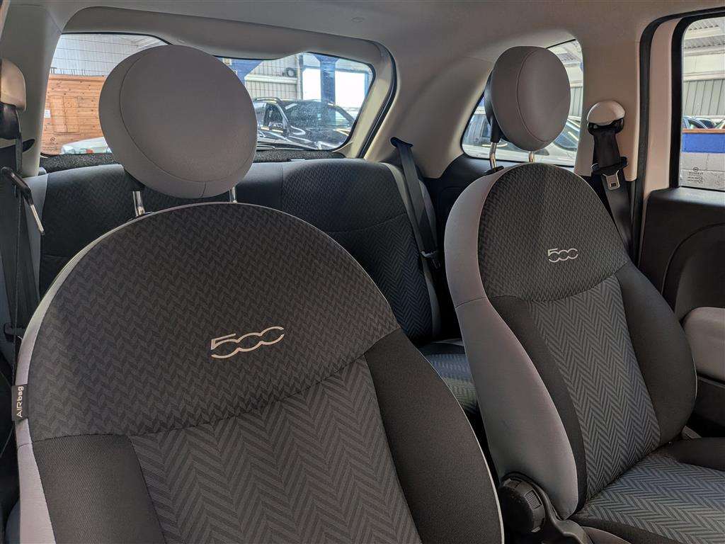 <p>2015 FIAT 500 POP</p>