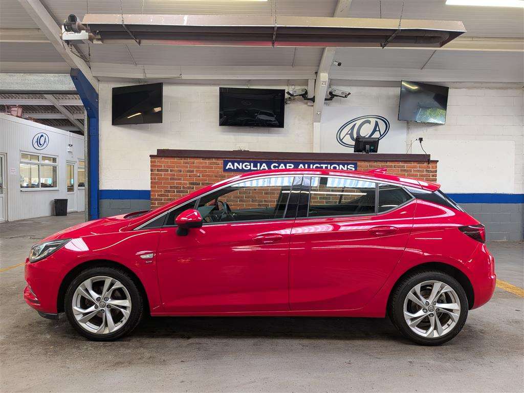 <p>2017 VAUXHALL ASTRA SRI NAV</p>