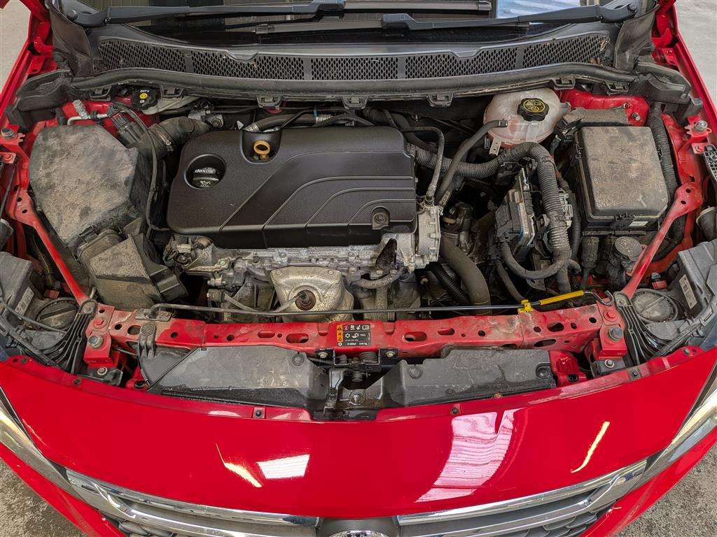 <p>2017 VAUXHALL ASTRA SRI NAV</p>