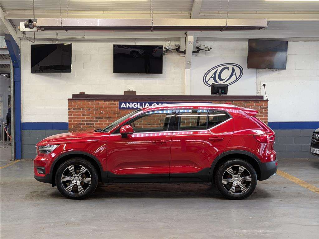 <p>2020 VOLVO XC40 INSCRIPTION T3</p>
