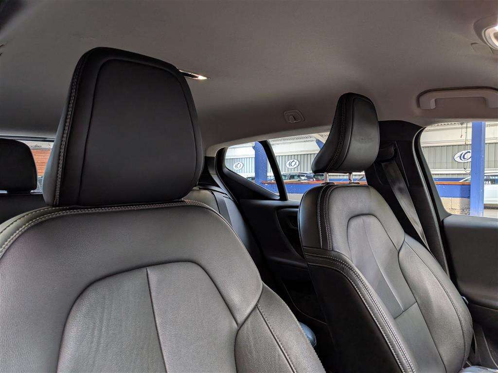 <p>2020 VOLVO XC40 INSCRIPTION T3</p>