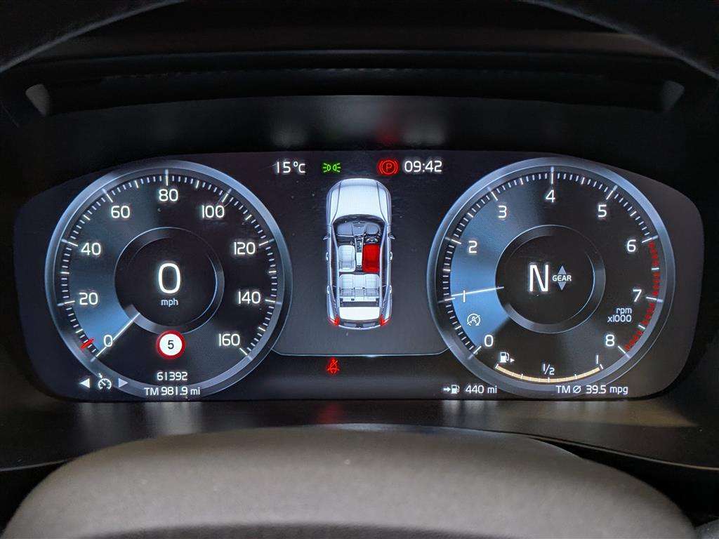 <p>2020 VOLVO XC40 INSCRIPTION T3</p>