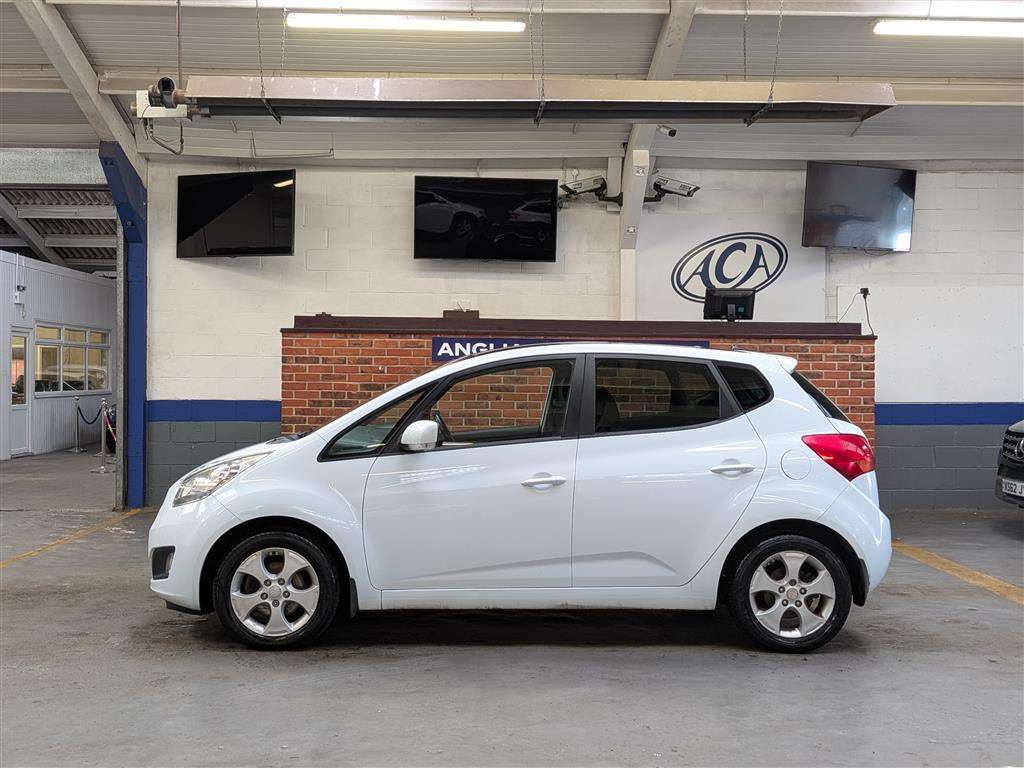 <p>2011 KIA VENGA 3 ECODYNAMICS CRDI</p>