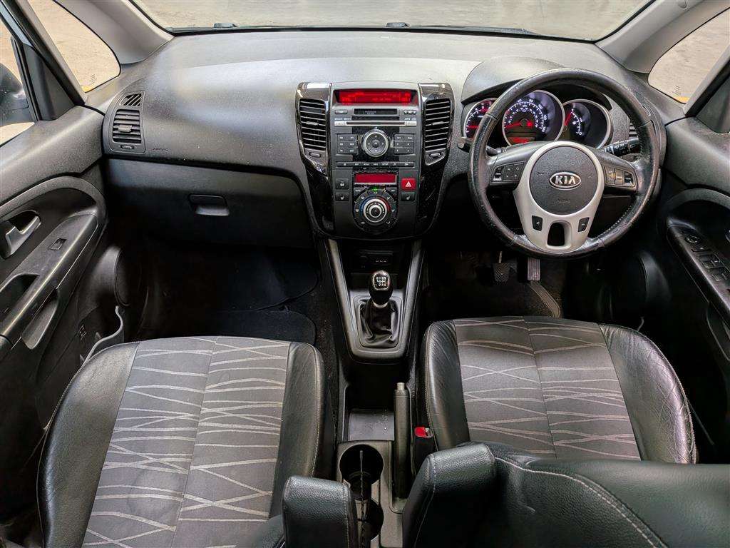 <p>2011 KIA VENGA 3 ECODYNAMICS CRDI</p>