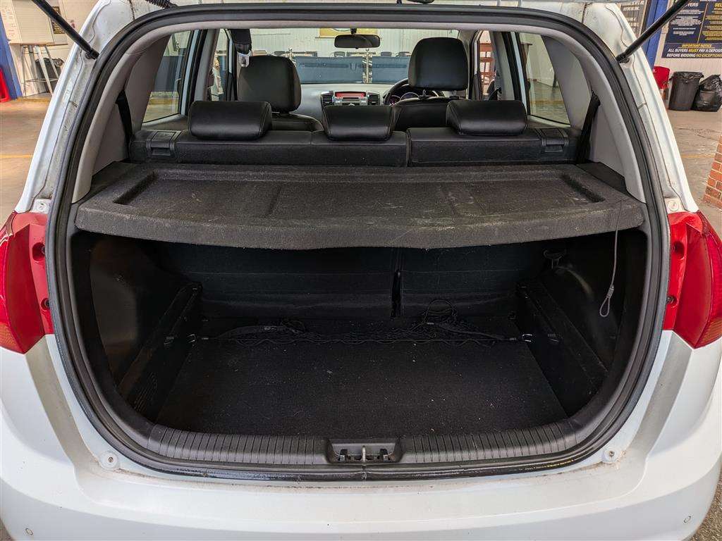 <p>2011 KIA VENGA 3 ECODYNAMICS CRDI</p>