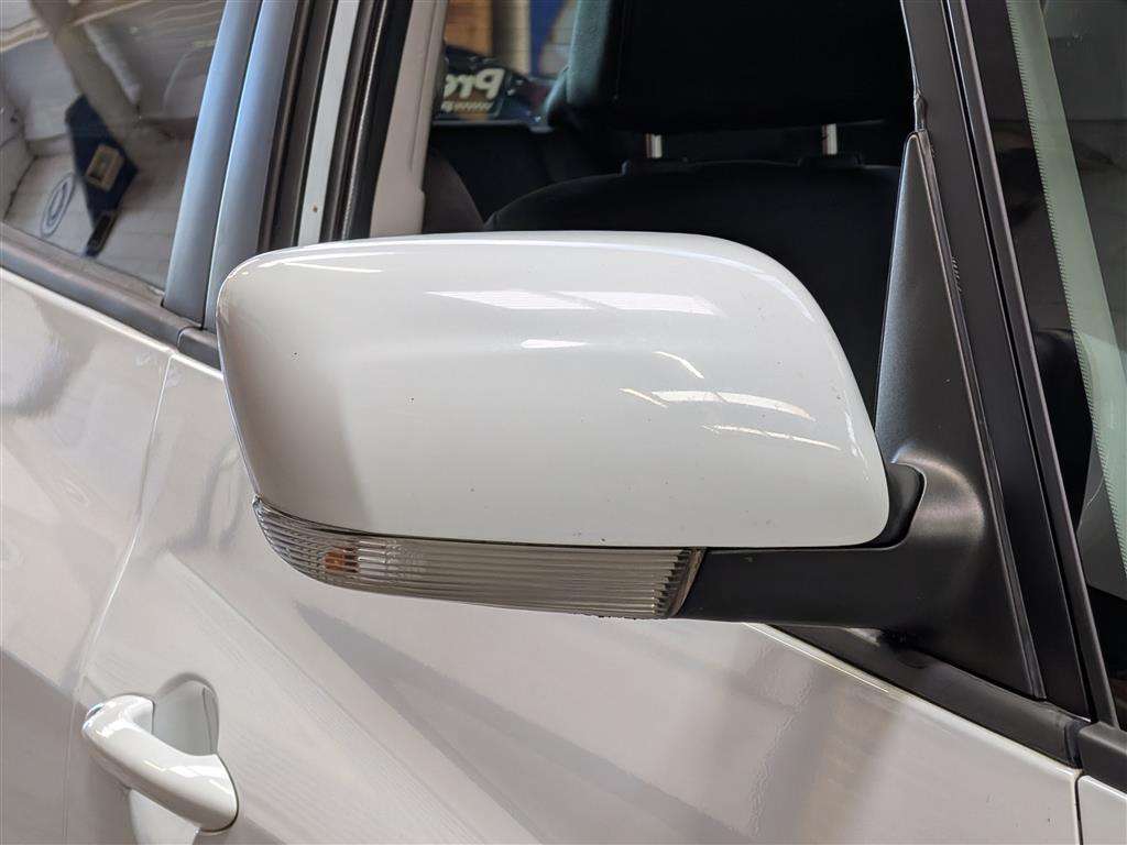 <p>2011 KIA VENGA 3 ECODYNAMICS CRDI</p>