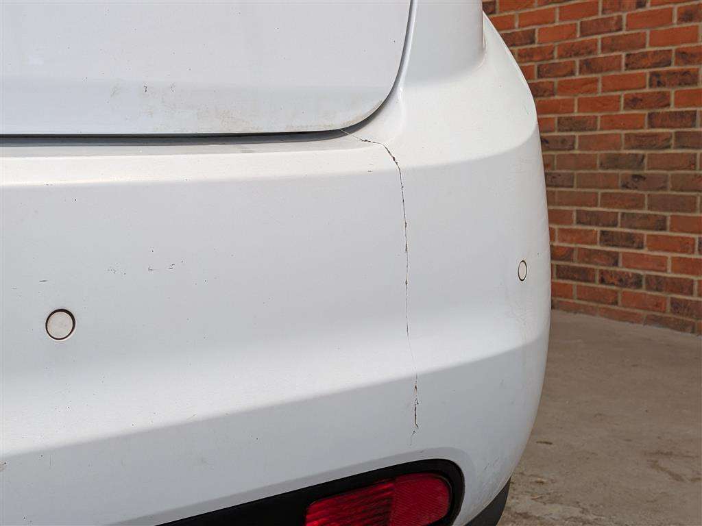 <p>2011 KIA VENGA 3 ECODYNAMICS CRDI</p>
